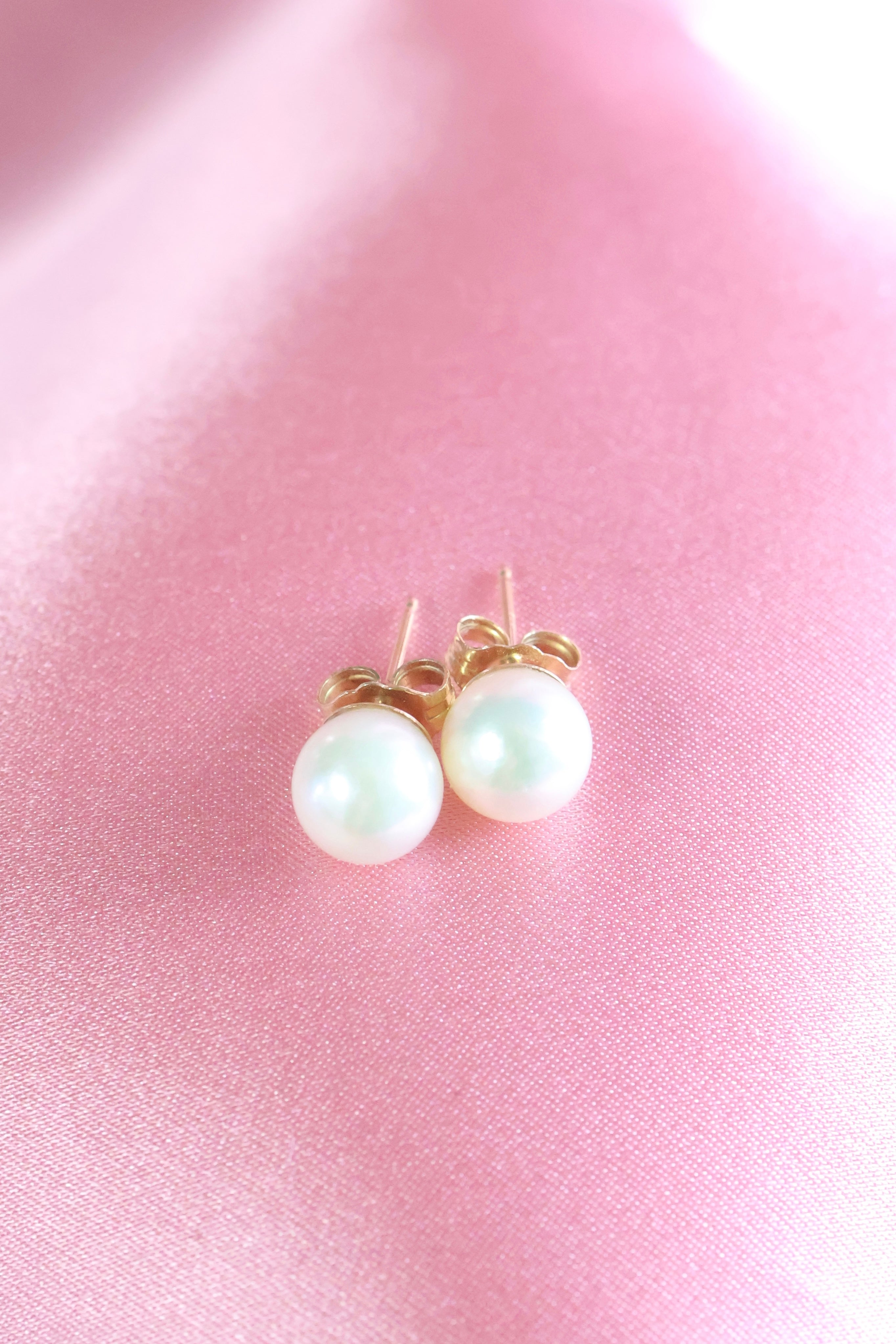 Pearl Stud Earrings | 14K Yellow Gold
