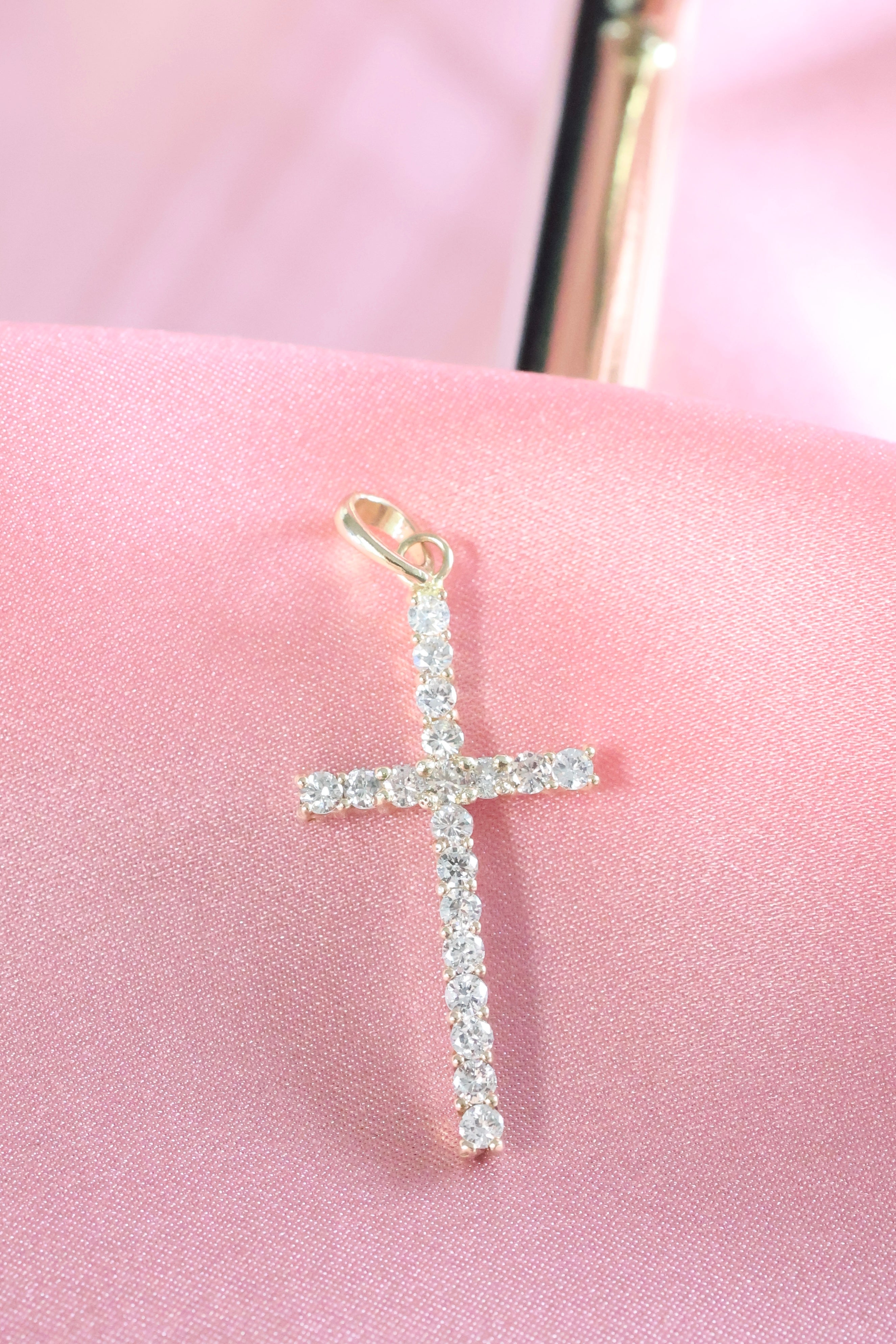 Natural Diamond Cross Pendant | 14K Gold