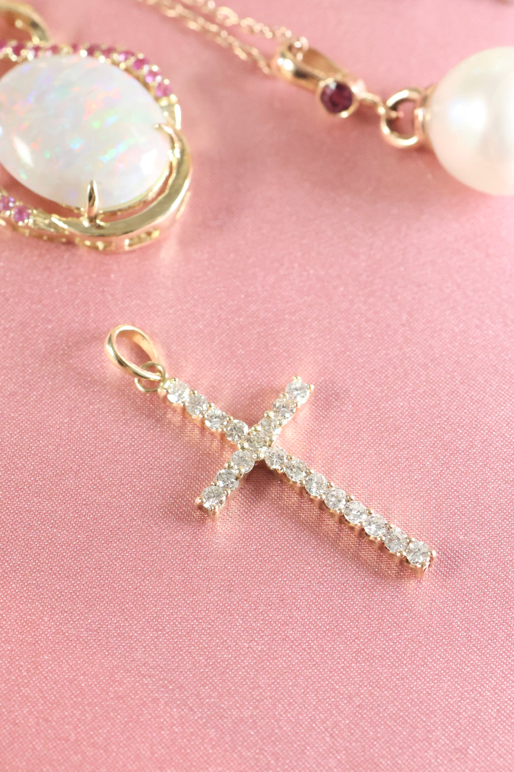 Natural Diamond Cross Pendant | 14K Gold