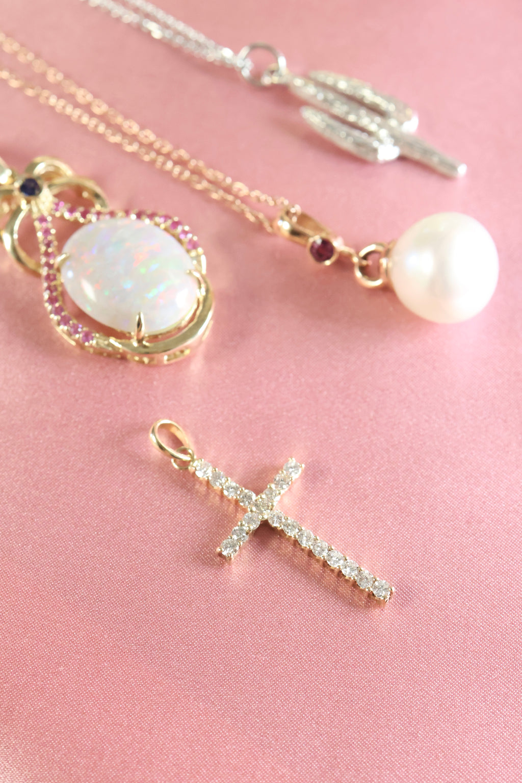 Natural Diamond Cross Pendant | 14K Gold