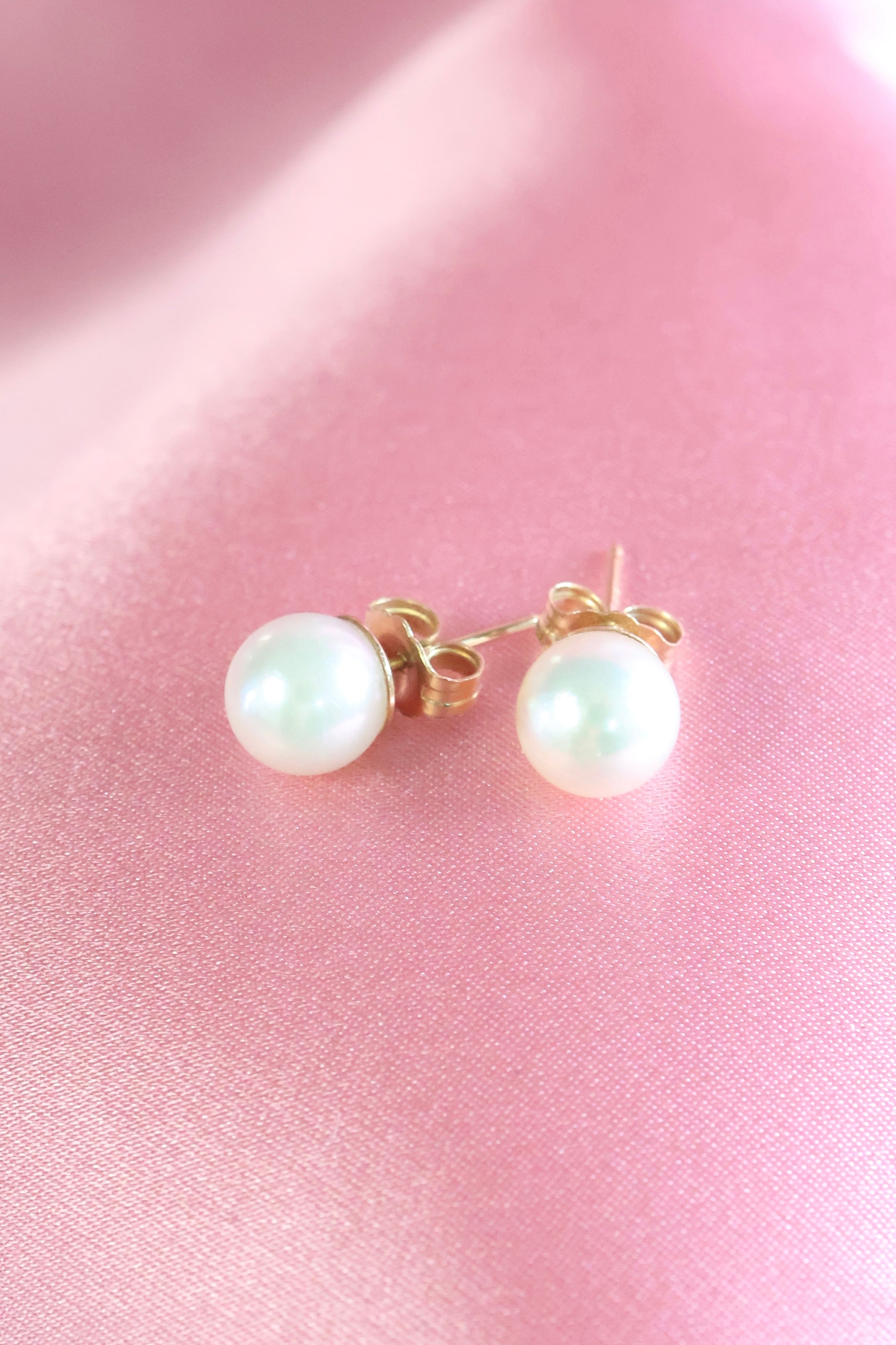 Pearl Stud Earrings | 14K Yellow Gold