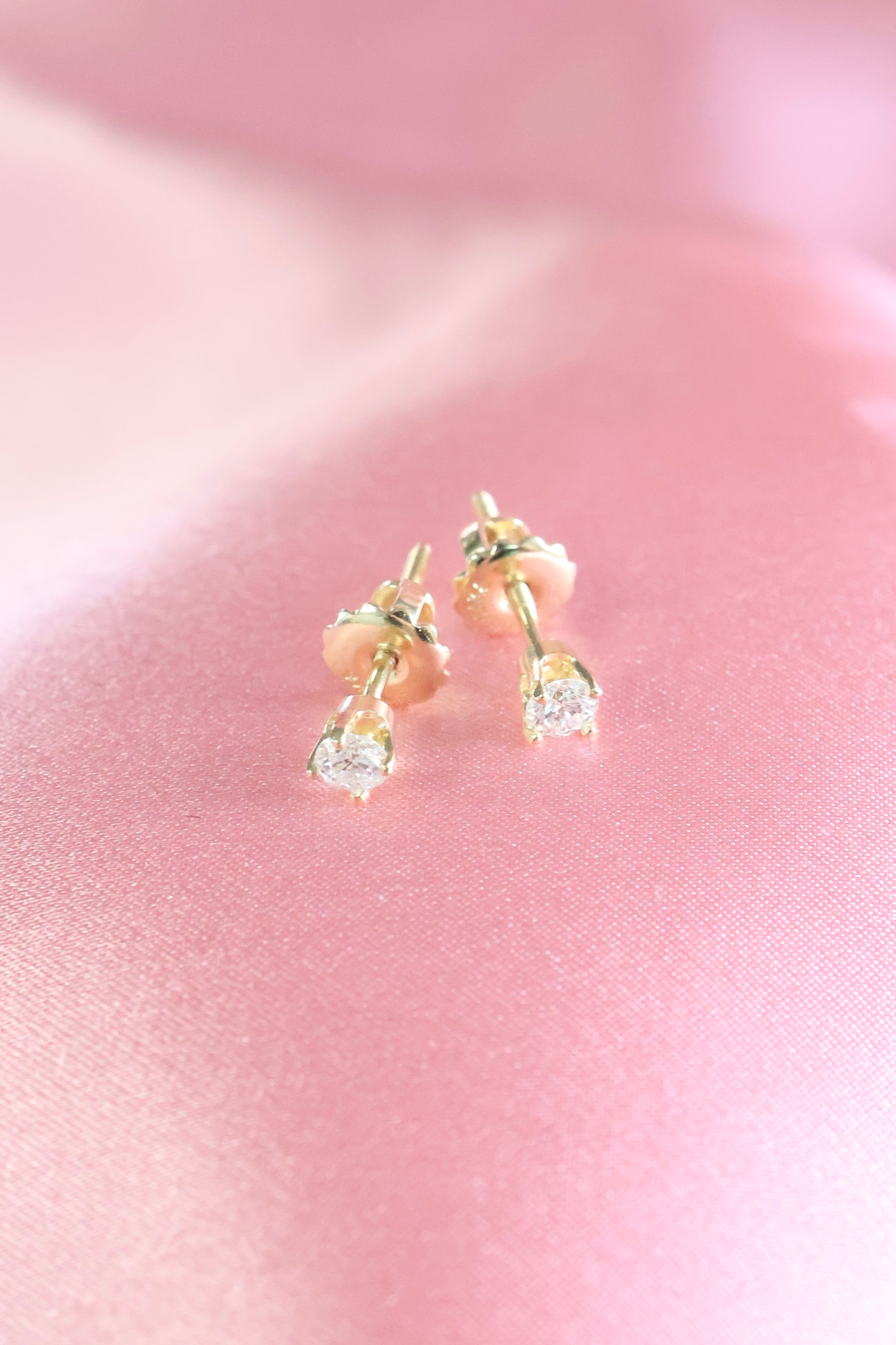 Diamond Stud Earrings | 14K Yellow Gold